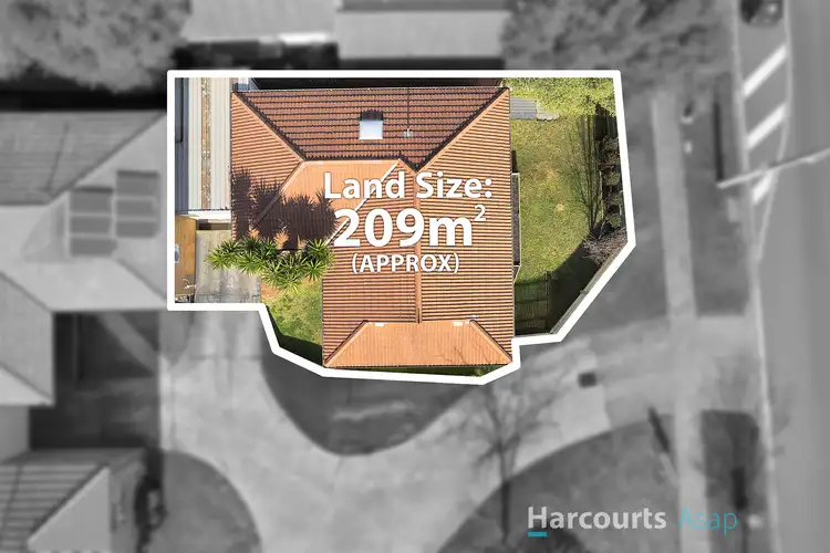 Second view of Homely unit listing, 1/116 John Fawkner Drive, Endeavour Hills VIC 3802