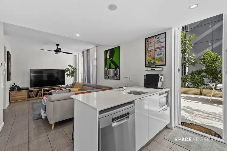 Fifth view of Homely apartment listing, 501/977 Ann Street, Fortitude Valley QLD 4006