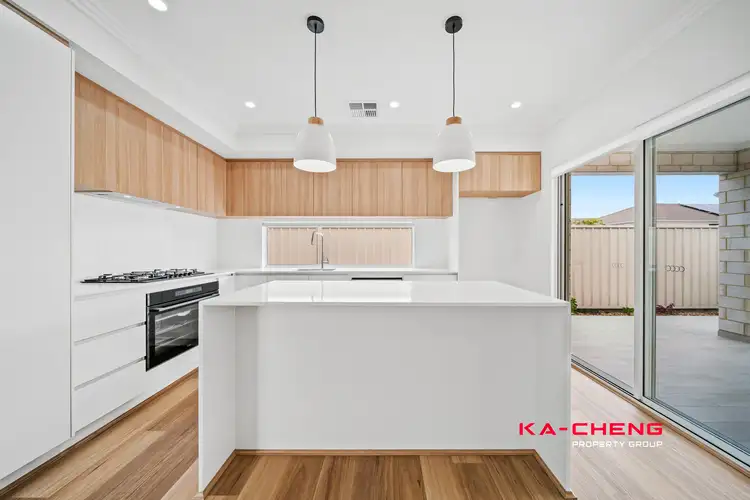 A/17 Marriot Way, Morley WA 6062