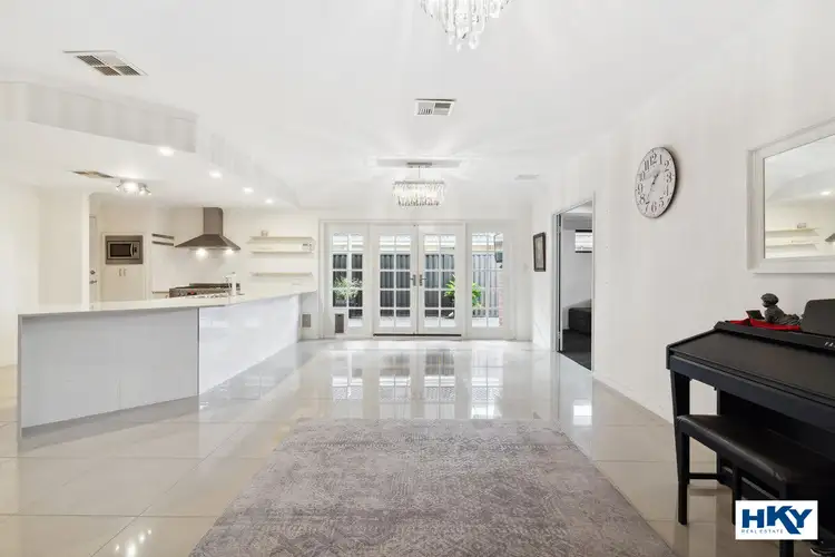 16 Whitehart Entrance, Aveley WA 6069