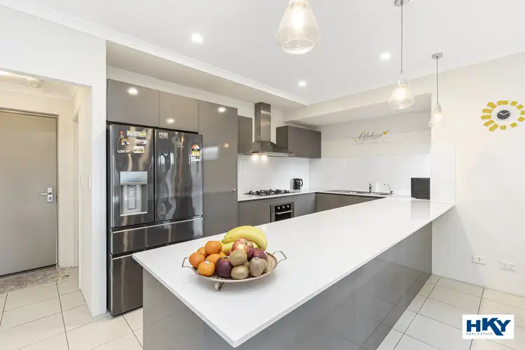 4/16 Donatti Retreat, Caversham WA 6055