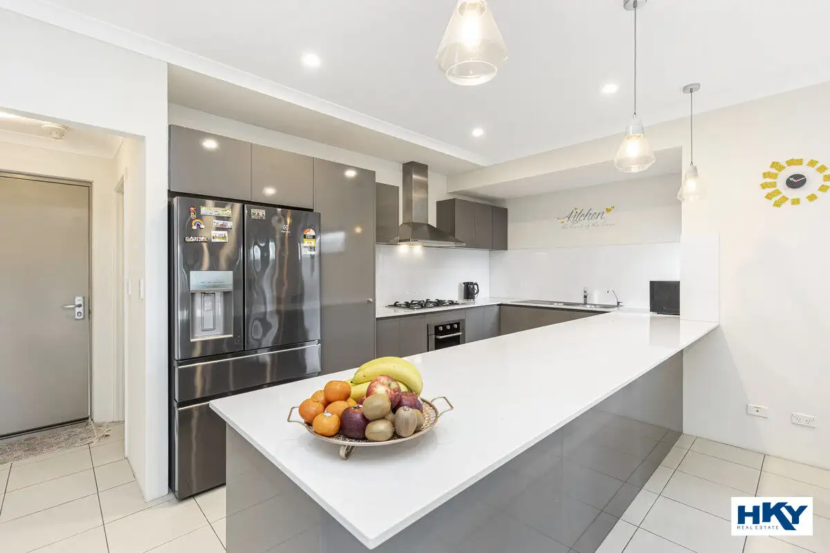 Main view of Homely house listing, 4/16 Donatti Retreat, Caversham WA 6055
