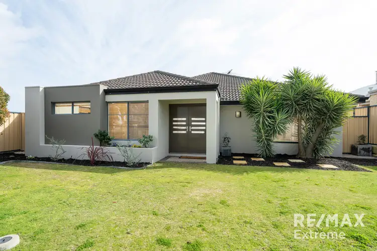15 Porzana Boulevard, Tapping WA 6065