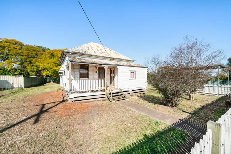 14 Young Street, Pittsworth QLD 4356