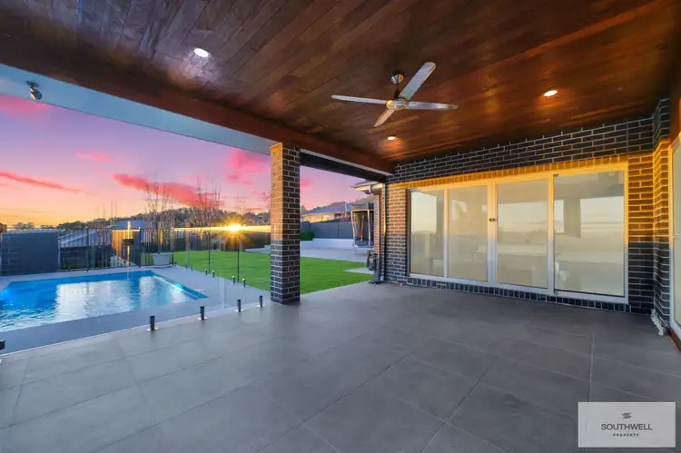 21 Conimbla Crescent, Tamworth NSW 2340