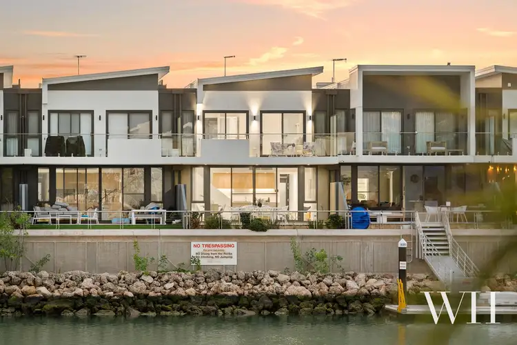 24 Maraboo Loop, North Coogee WA 6163