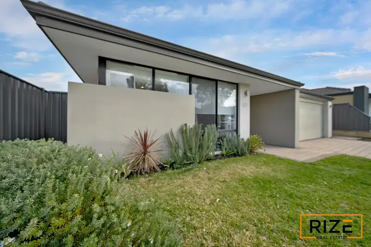 20 Nutcote Road, Banksia Grove WA 6031