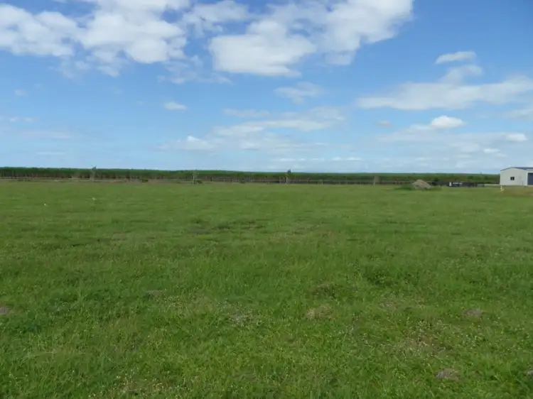 18 Riverdowns Drive, Halifax QLD 4850