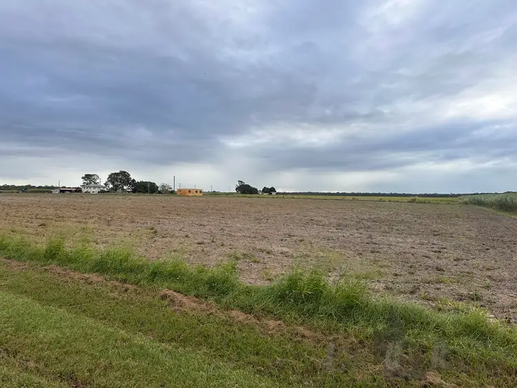 LOT 5 Lindemans Road, Moore Park Beach QLD 4670