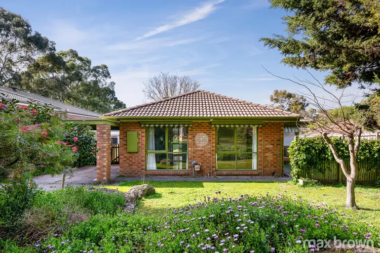 8 Woody Link, Croydon South VIC 3136