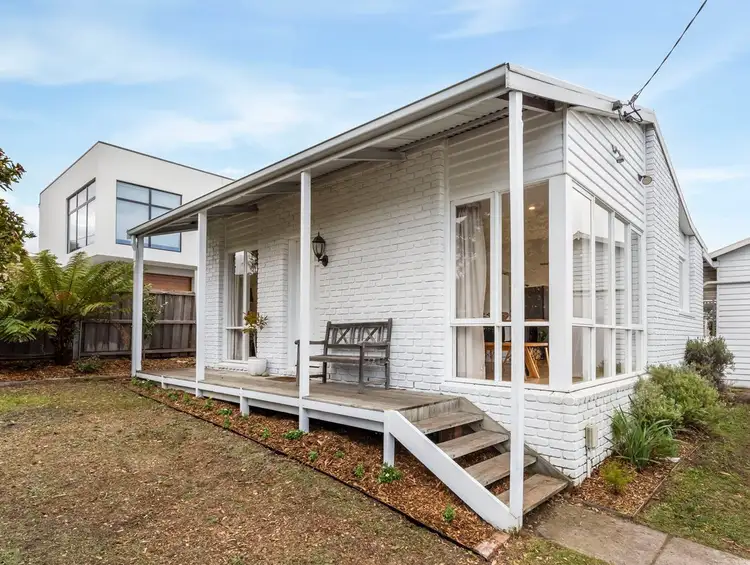 10 Gourlay Street, Blackmans Bay TAS 7052