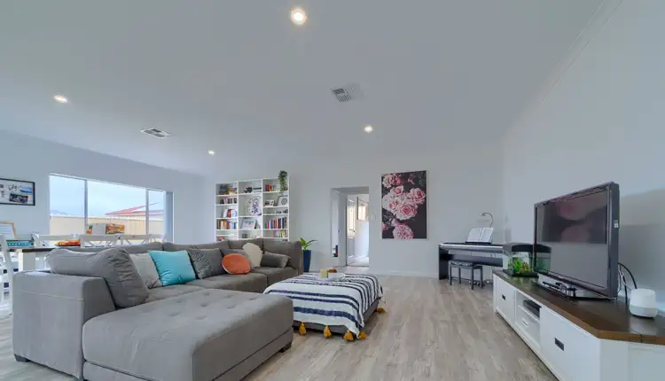 Fourth view of Homely house listing, 17 Hayward Crest, Yakamia WA 6330
