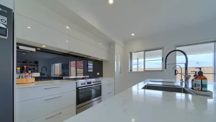 Seventh view of Homely house listing, 17 Hayward Crest, Yakamia WA 6330