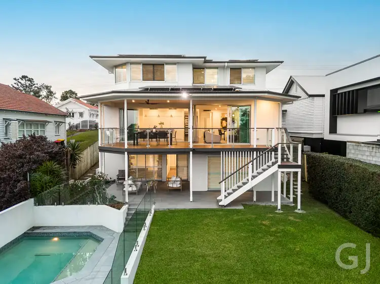43 Yarradale Street, Newmarket QLD 4051