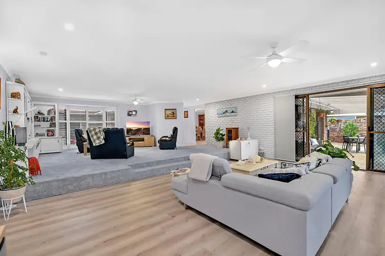 9 Wanneroo Court, Mermaid Waters QLD 4218