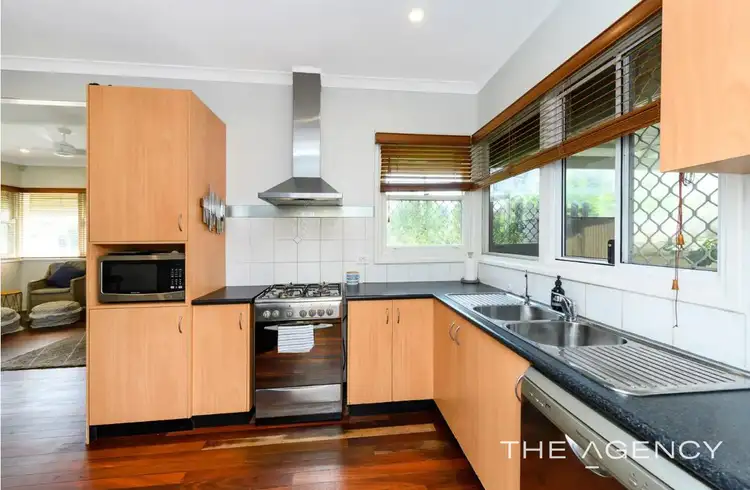 Sixth view of Homely house listing, 392 Daly Street, Cloverdale WA 6105