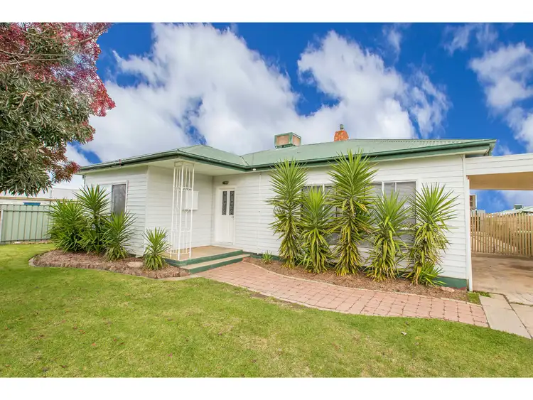 447 Bell Street, Lavington NSW 2641