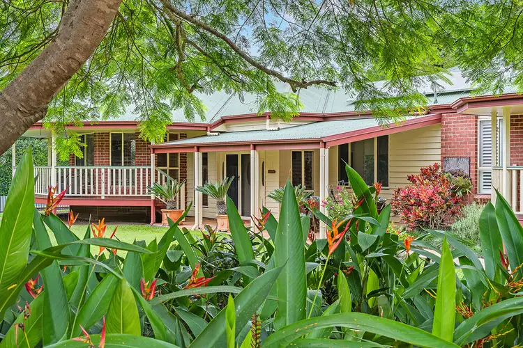 4 Castlewood Court