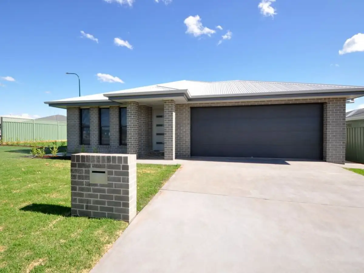 Main view of Homely house listing, 2 Venetian Court, Dubbo NSW 2830