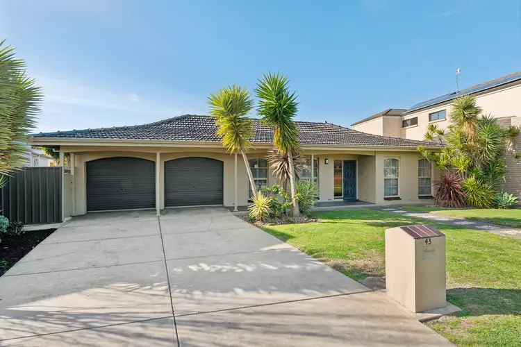 43 Heysen Crescent, West Lakes Shore SA 5020