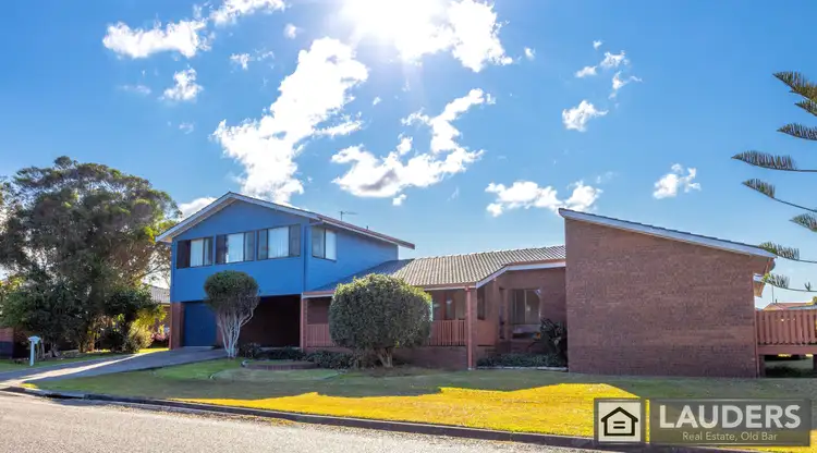 11 Rushby Drive, Old Bar NSW 2430