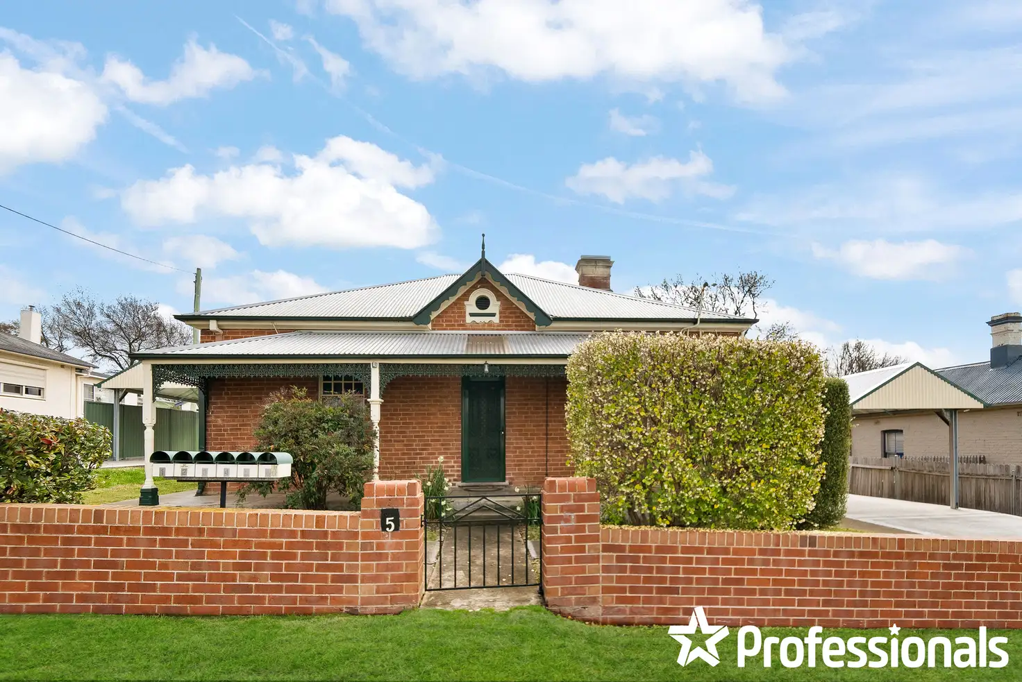 Main view of Homely house listing, 5a & 5b Gladstone Street, Bathurst NSW 2795