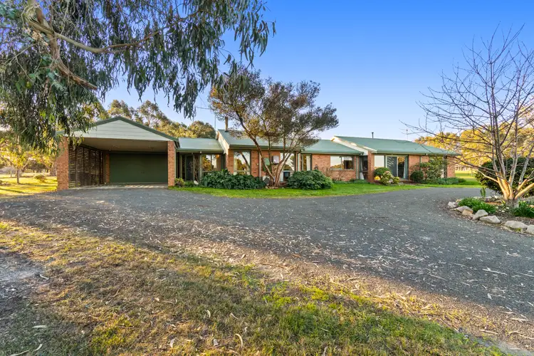 13 Brewer Court, Longford VIC 3851