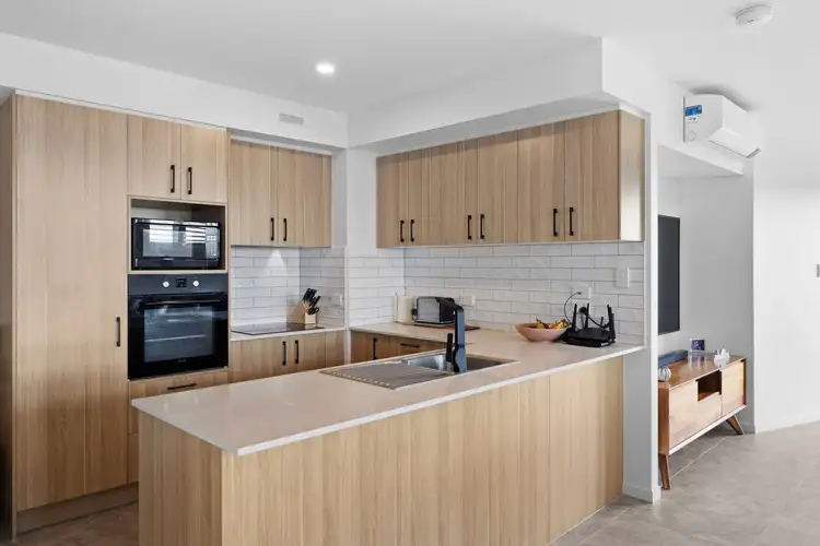 Fifth view of Homely apartment listing, 16/8 Besham Parade, Wynnum QLD 4178