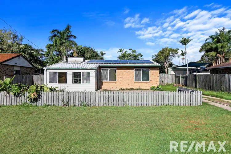 6 Howlett Street, Urangan QLD 4655
