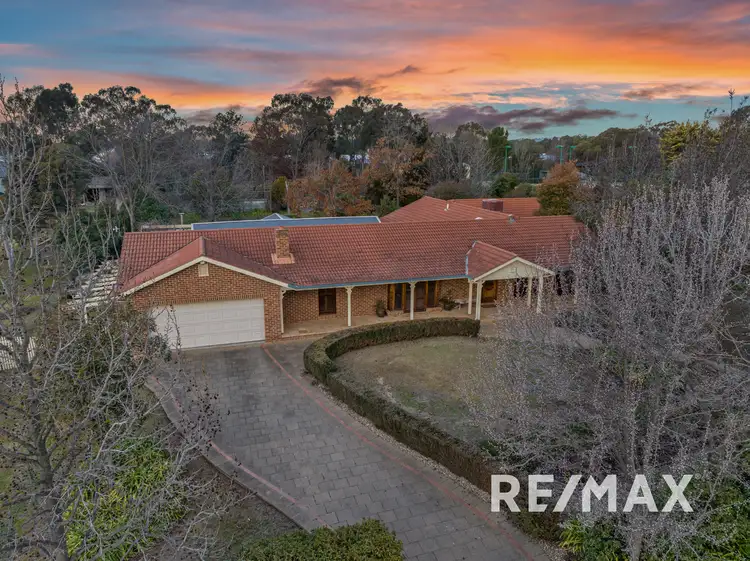 8 Angela Road, Lake Albert NSW 2650