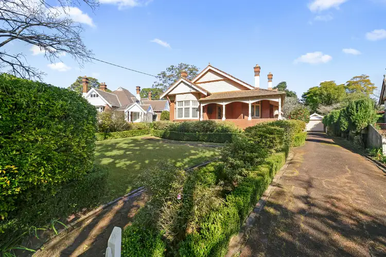 8 Appian Way, Burwood NSW 2134