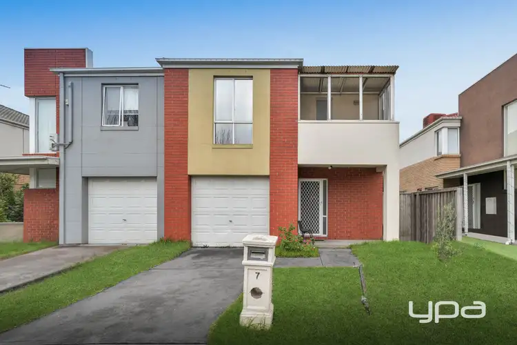Main view of Homely house listing, 7 Viewbank Circuit, Roxburgh Park VIC 3064