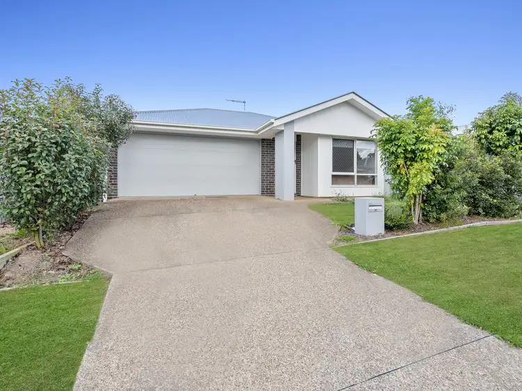 39 Spruce Circuit, Hillcrest QLD 4118