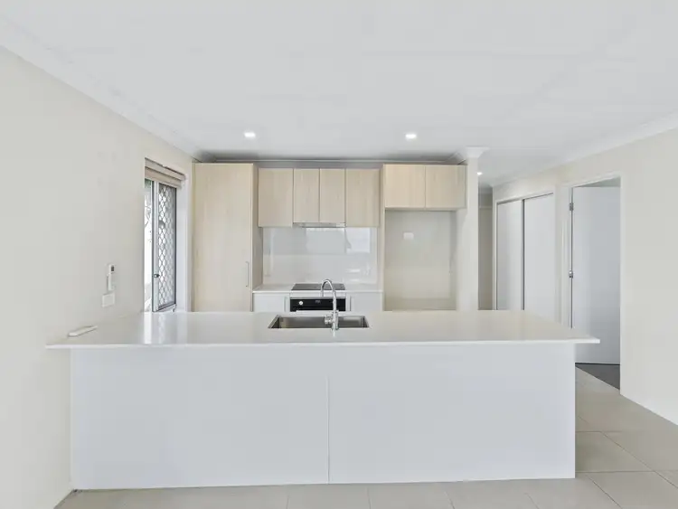 Second view of Homely house listing, 39 Spruce Circuit, Hillcrest QLD 4118