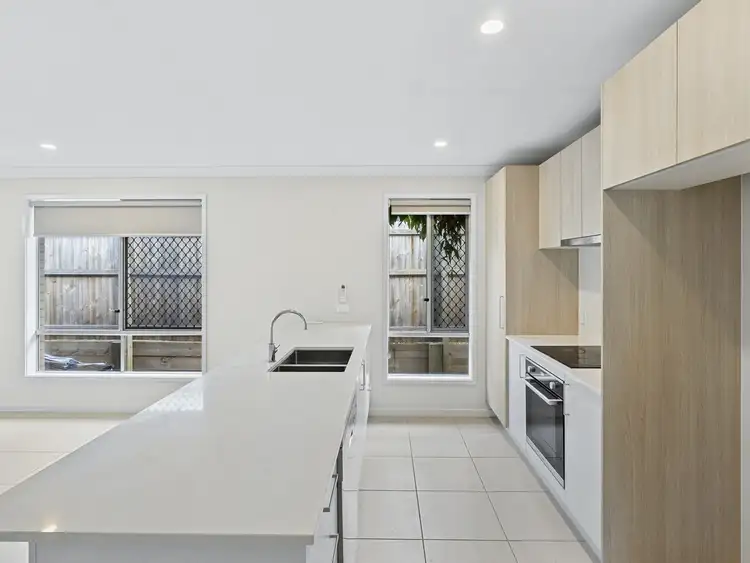 Sixth view of Homely house listing, 39 Spruce Circuit, Hillcrest QLD 4118