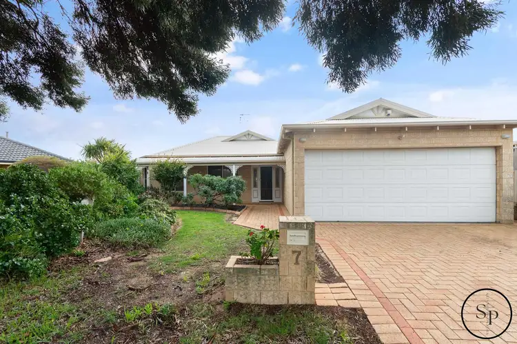 7 Waxberry Close, Halls Head WA 6210