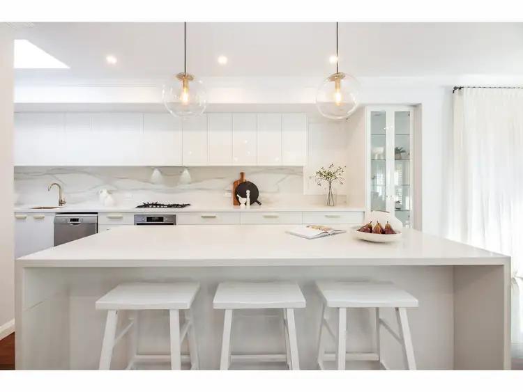 Sixth view of Homely house listing, 5 Fernhurst Court, Albury NSW 2640