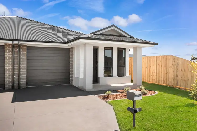 Second view of Homely semi-detached listing, 1/6 Trevallyn Avenue, Lochinvar NSW 2321