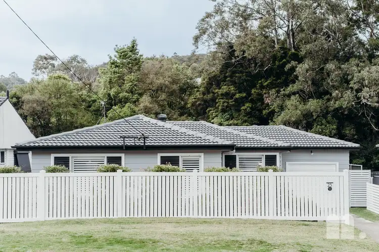 25 Kirkdale Drive, Kotara South NSW 2289