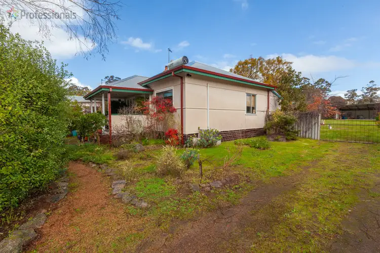 55 Mount Street, Manjimup WA 6258