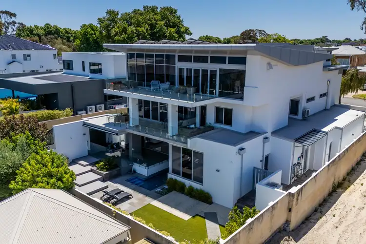 32A Fraser Road, Applecross WA 6153