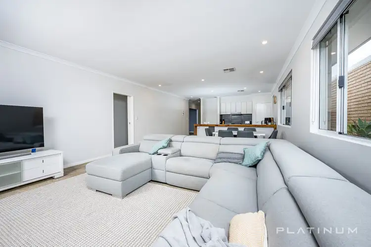 Fifth view of Homely house listing, 10 Woodbridge Mews, Beldon WA 6027