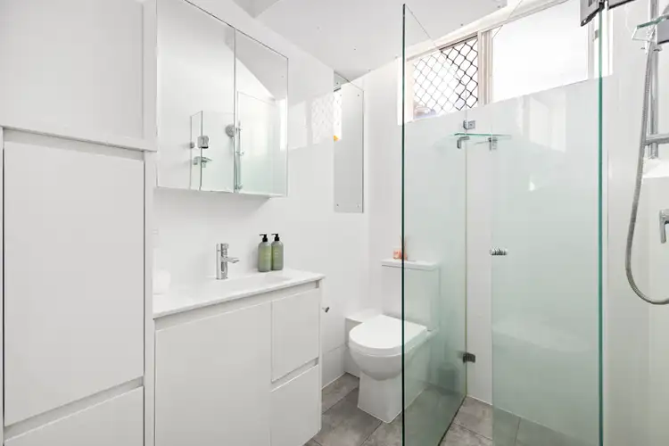 Fifth view of Homely unit listing, 4/942 Pittwater Road, Dee Why NSW 2099