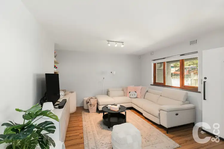 2/2 Elmslie Street, Orelia WA 6167