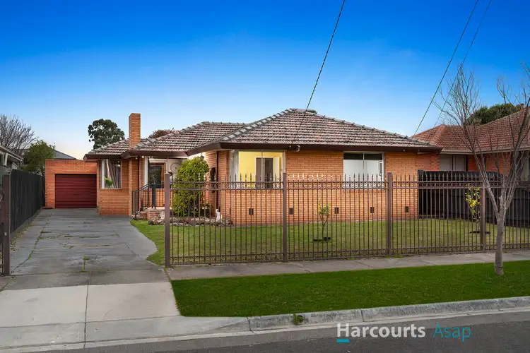 18 Waratah Drive, Dandenong North VIC 3175
