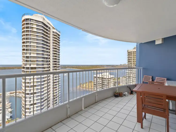 90/21 Bayview Street, Runaway Bay QLD 4216