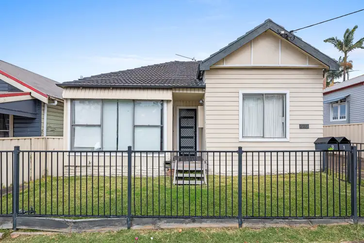 585 Glebe Road, Adamstown NSW 2289