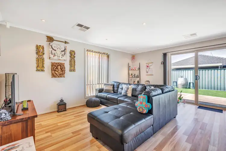 Sixth view of Homely house listing, 4a Tangarine Court, Munno Para West SA 5115