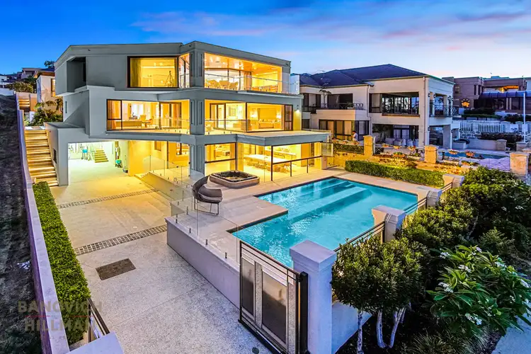 6 Fraser Road
