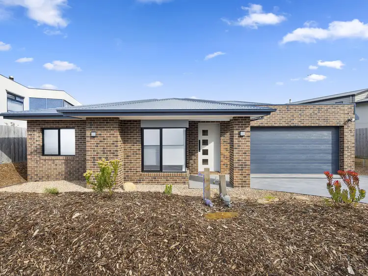 16 Potters Hill Road, San Remo VIC 3925